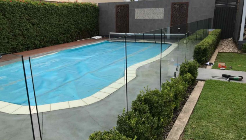Glass Pool Fence With Gate